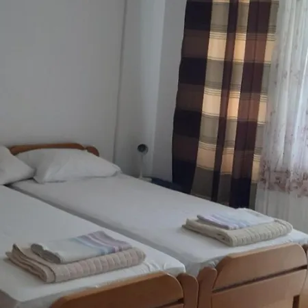 Cozy With Balcony Apartment Lovran